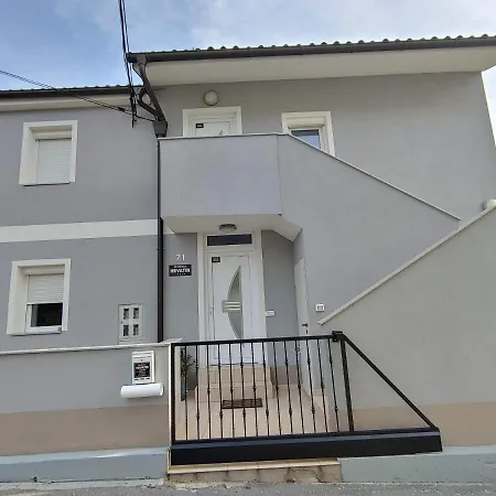 Апартаменты Apartmaji Hrvatin V Kortah Изола