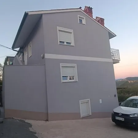 Apartmaji Hrvatin V Kortah