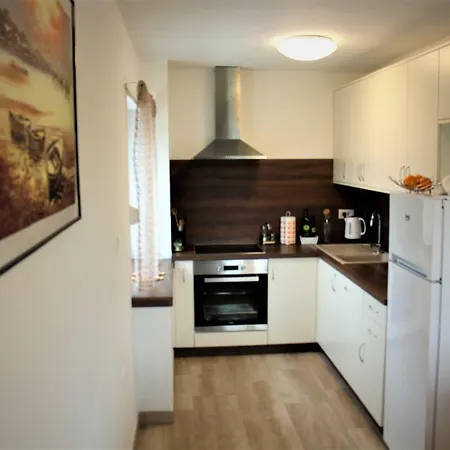 Апартаменты Apartmaji Hrvatin V Kortah *