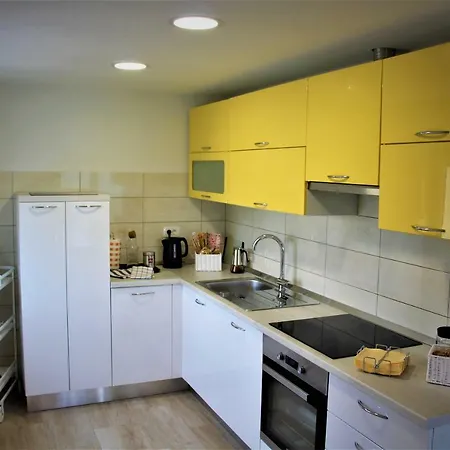 Apartmaji Hrvatin V Kortah