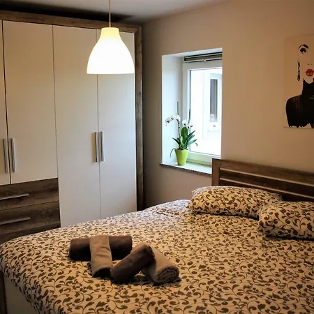 Apartmaji Hrvatin V Kortah * 伊佐拉