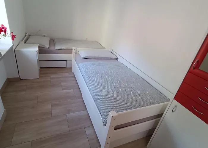 Apartmaji Hrvatin V Kortah شقة