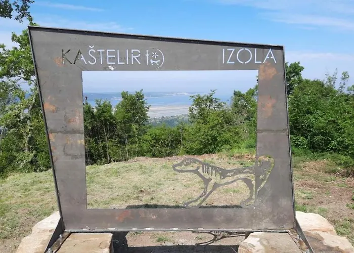 Apartmaji Hrvatin V Kortah شقة