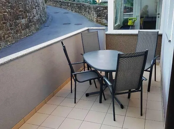 Apartmaji Hrvatin V Kortah Lejlighed