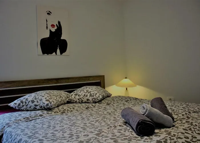 Apartmaji Hrvatin V Kortah شقة