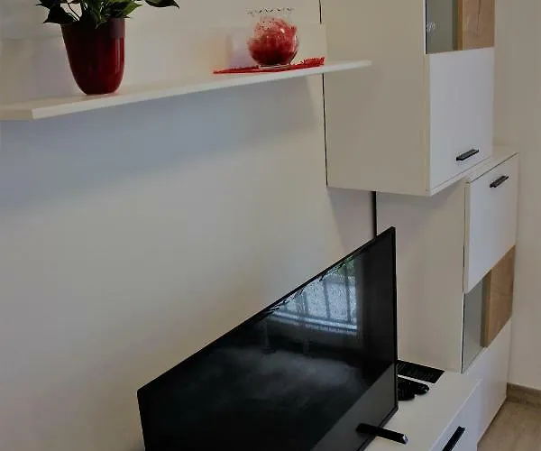 Apartmaji Hrvatin V Kortah * إيزولا